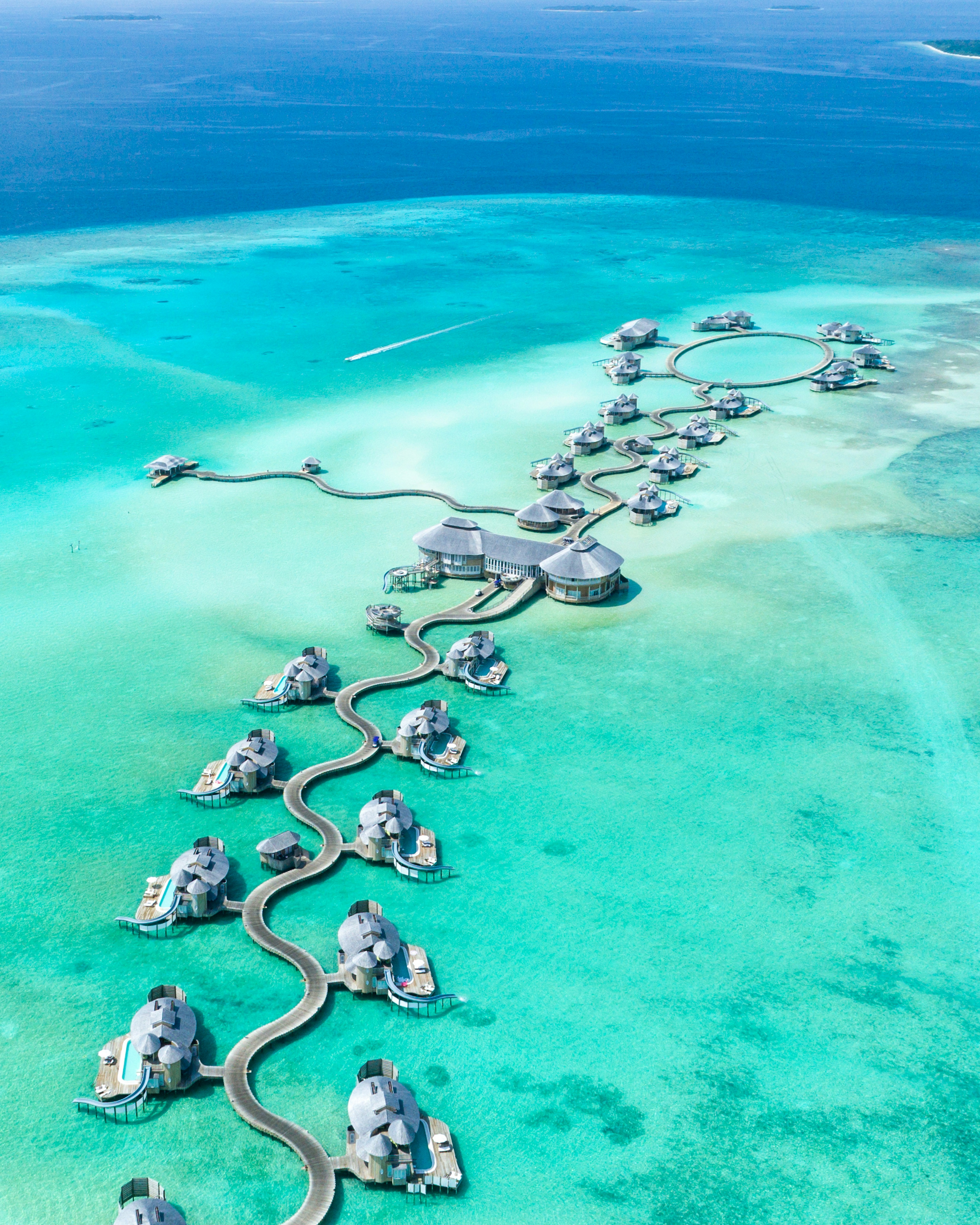 Maldives Luxury Catamaran Tour: Manta Ray Snorkeling & VIP Yacht 2026